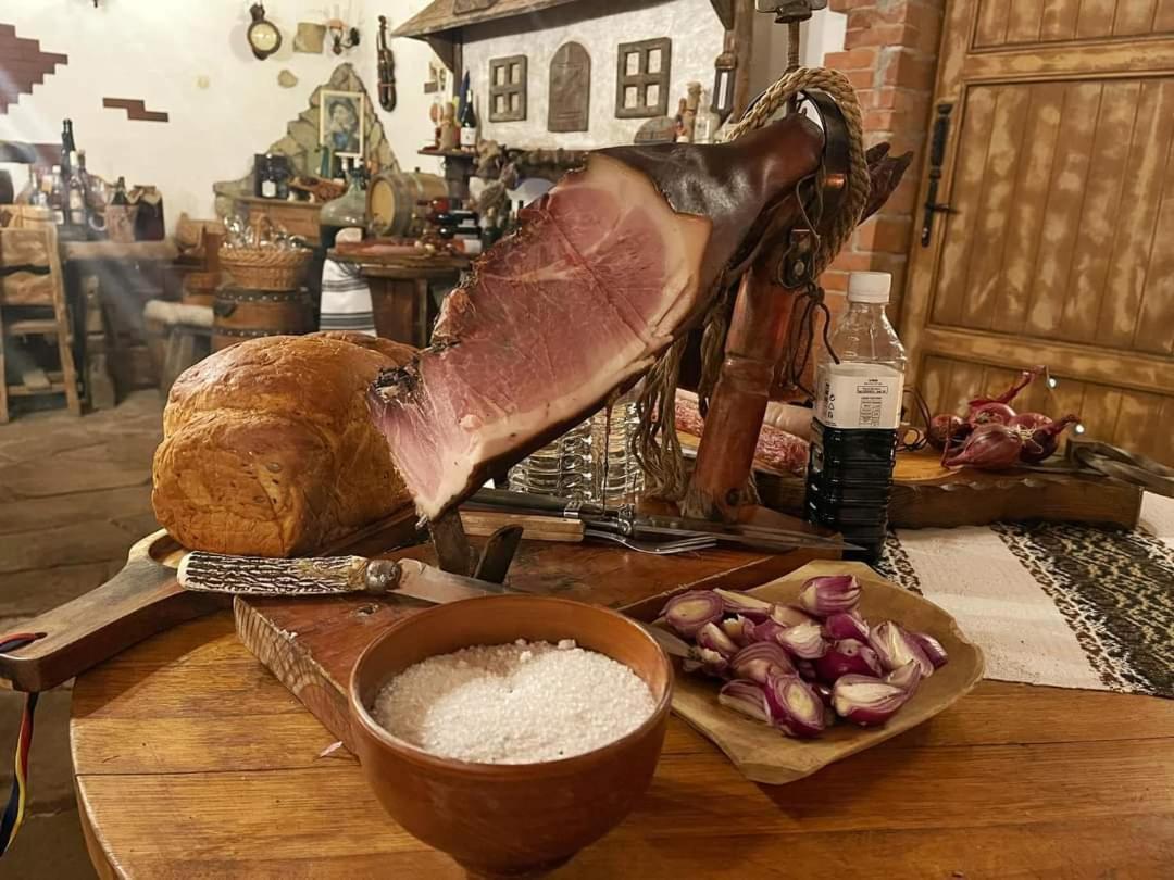 Casa Baciu Hotel Fundu Moldovei Buitenkant foto