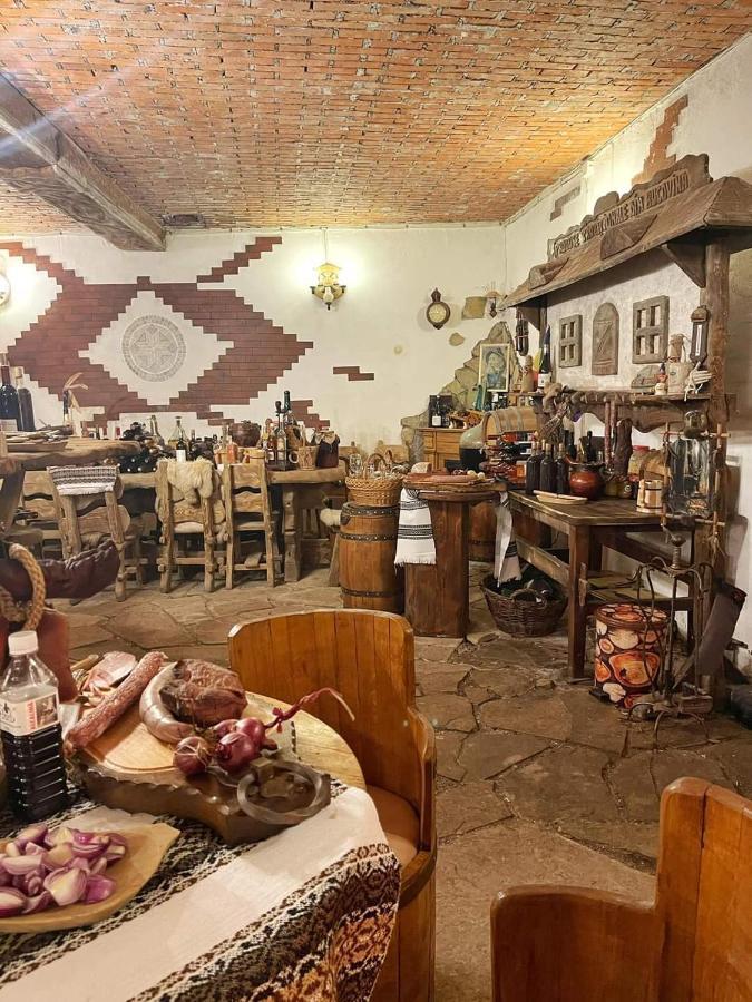 Casa Baciu Hotel Fundu Moldovei Buitenkant foto