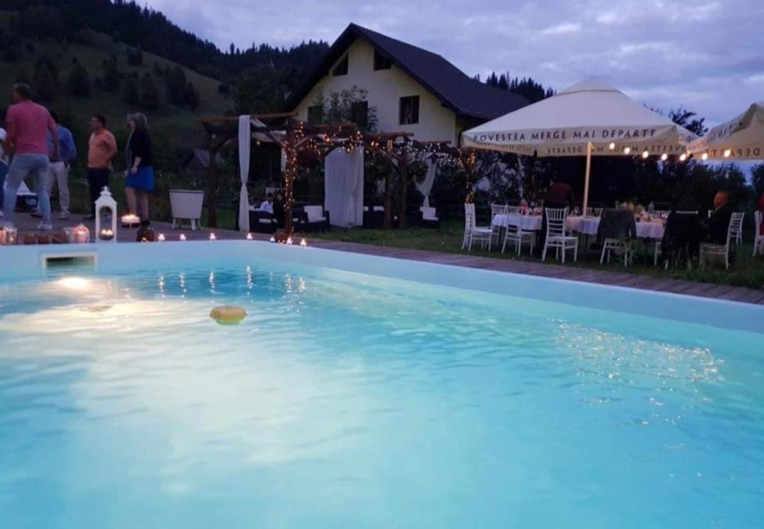 Casa Baciu Hotel Fundu Moldovei Buitenkant foto