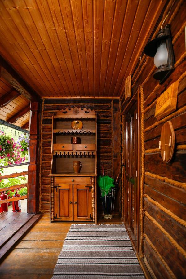 Casa Baciu Hotel Fundu Moldovei Buitenkant foto