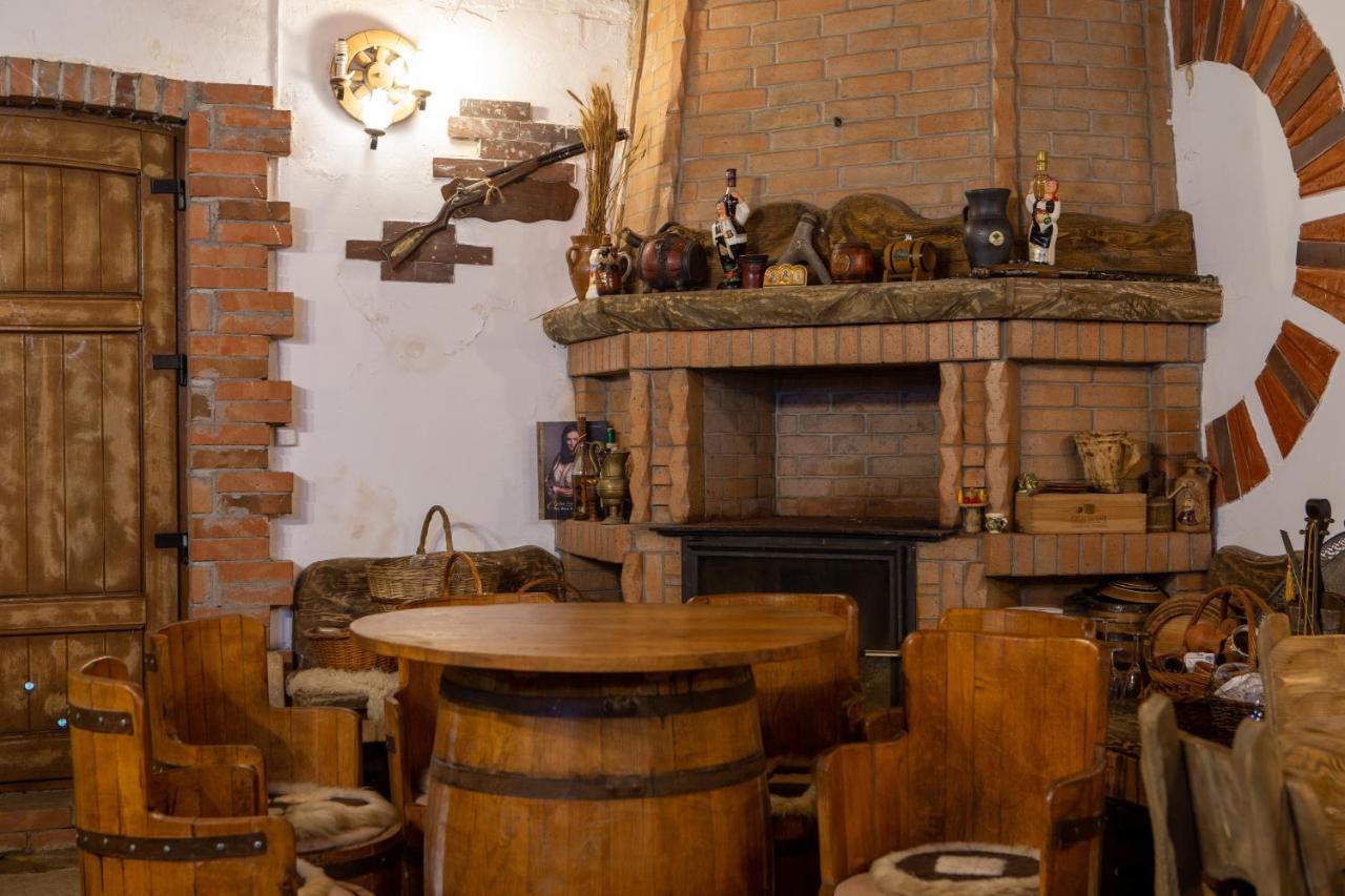 Casa Baciu Hotel Fundu Moldovei Buitenkant foto