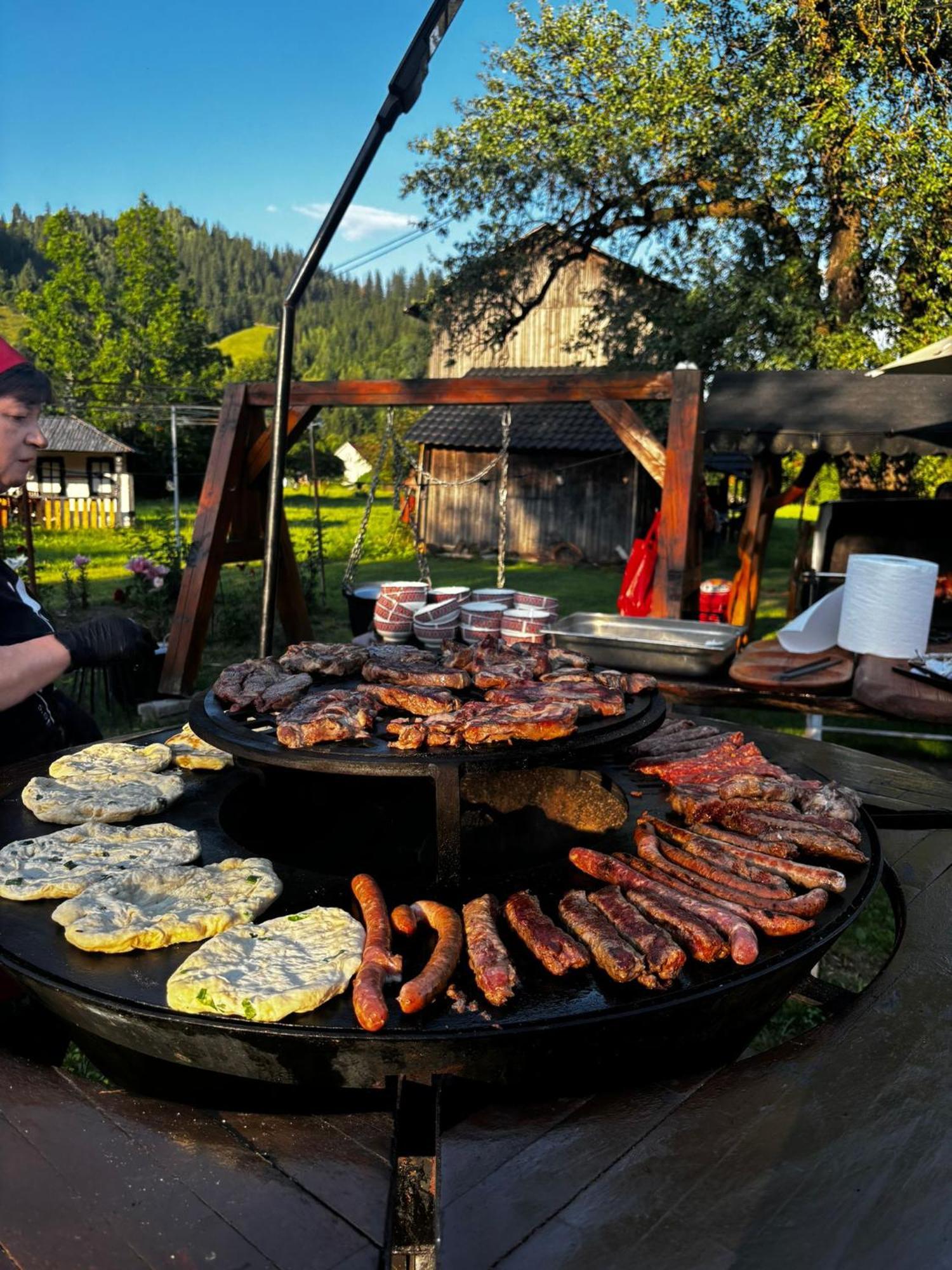 Casa Baciu Hotel Fundu Moldovei Buitenkant foto