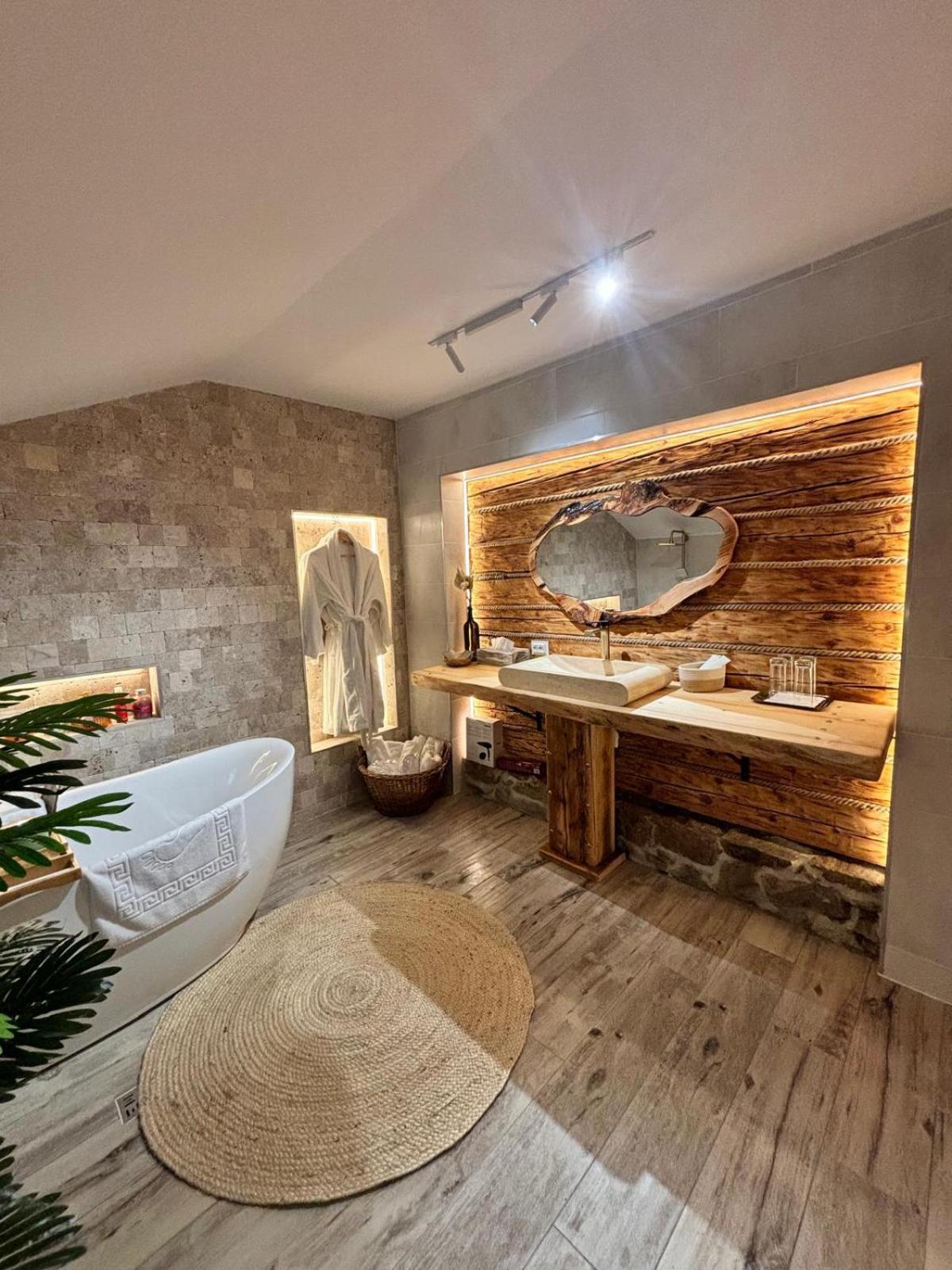 Casa Baciu Hotel Fundu Moldovei Buitenkant foto